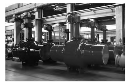 Fully welded cylindrical pipeline ball valve